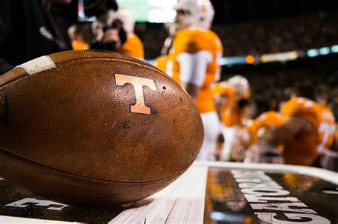 Aggregate 85+ tennessee vols football wallpaper latest - in.coedo.com.vn