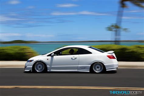 Hellaflush Honda Civic Coupe 8thgen | Photo by Brendan Banni… | Flickr