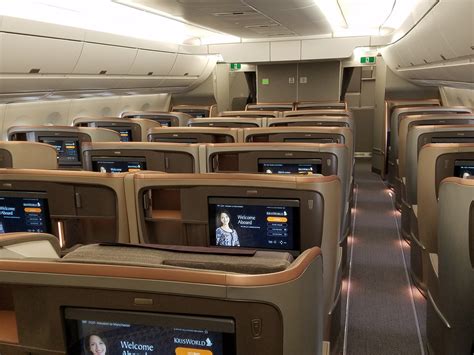 Inside the Singapore Airlines Airbus A350 That Just Launched from ...