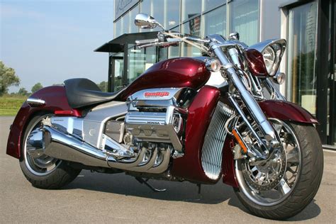 10 Best Cruiser Motorcycles in 2022 - Monimoto US