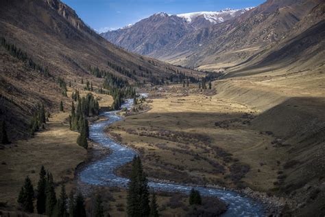 Let’s fly over the Chilik River · Kazakhstan travel and tourism blog