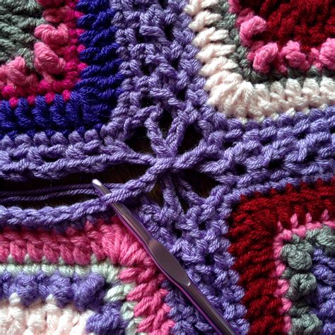 Continuous Flat Braid Join Tutorial | Granny square crochet patterns ...