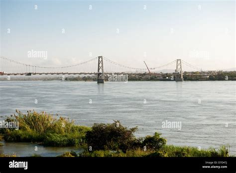 Bridge over the Zambezi river, Tete, Mozambique Stock Photo, Royalty ...