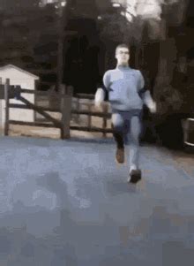 Funny Running GIFs | Tenor