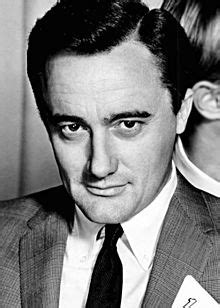 Robert Vaughn - Wikipedia