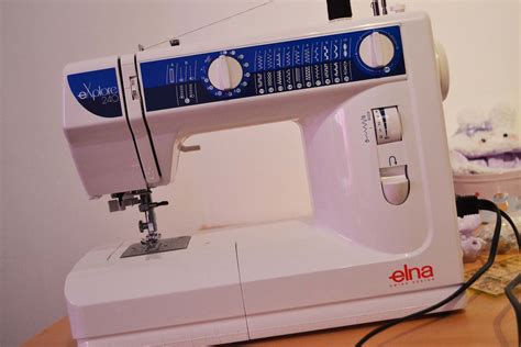 VIKING 6690 SEWING MACHINE