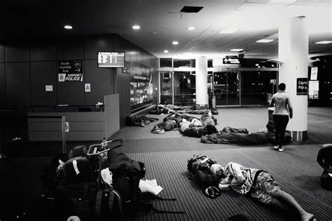 How to Sleep in an Airport: My Top Tips!(2024 Guide)