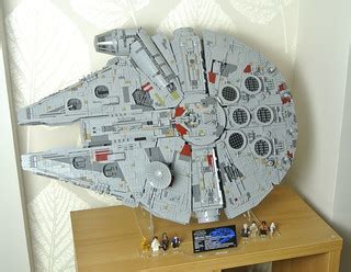 Display Stand for 75192 Millennium Falcon - Wicked Brick | Flickr