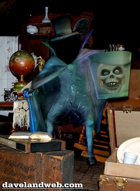 Daveland Haunted Mansion Hatbox Ghost Photos