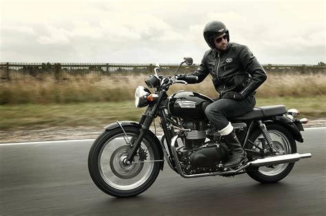 2012 Triumph Bonneville T100 Review