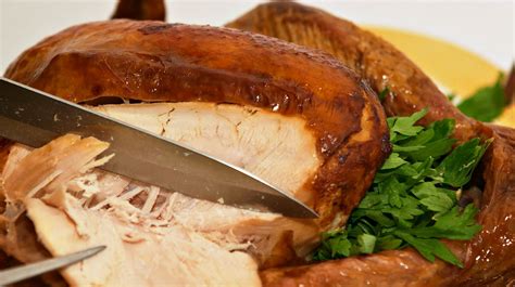 How To Carve A Turkey Like A Pro: Holiday Tutorial | Survival Life