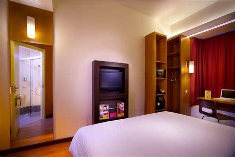 ibis Singapore On Bencoolen is one of the best places to stay in Singapore