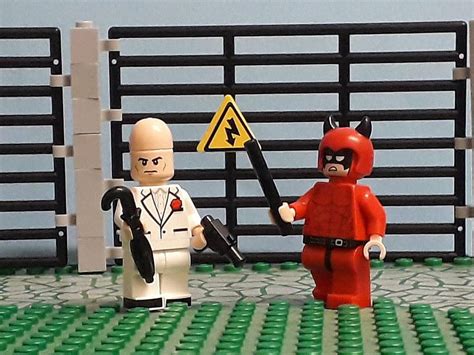 Marvel: Daredevil vs Kingpin in Lego parts HD wallpaper | Pxfuel