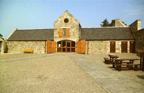 Muiravonside Country Park Visitors' Centre - Falkirk Council