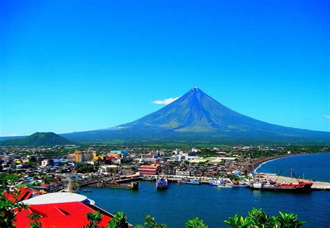 known as the "Perfect Cone" - Mayon Volcano, Albay Philippines | Volcano wallpaper, Albay, Volcano