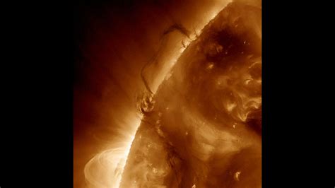 Huge solar flares light up for NASA cameras | CNN Business