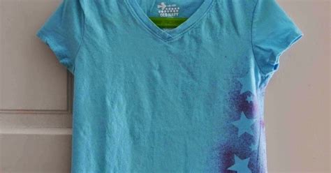 Trekkie Mom: Easy Fabric Paint T-shirt