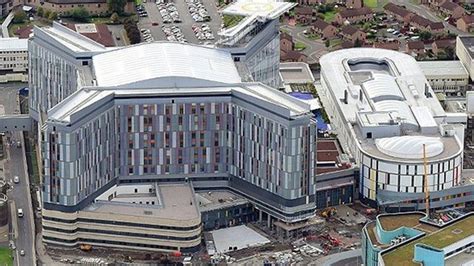 Unit on new Glasgow hospital campus must improve elderly care - BBC News