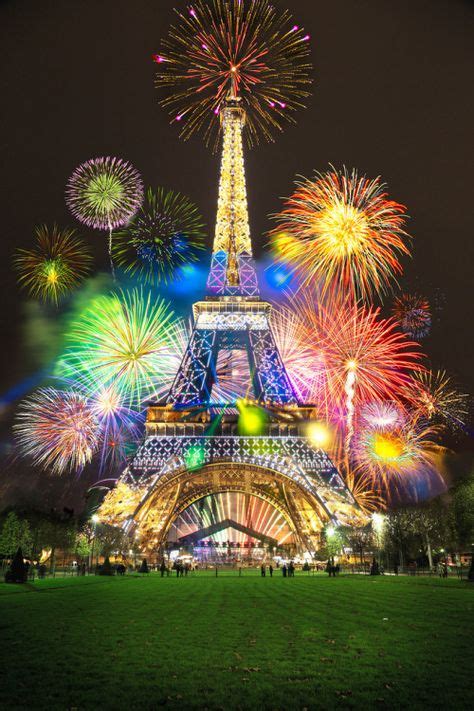 Happy New Year 2014 (by Kenny Teo) | Eiffel tower, Fireworks, Paris