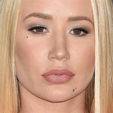 Iggy Azalea's Makeup Photos & Products | Steal Her Style