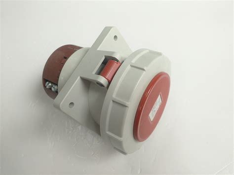 4 Pins 63A Industrial Plug Sockets Rated IP44 IEC 60309 2 Certification