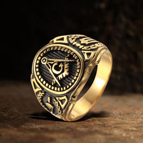 Freemason Ring: Meaning Behind Masonic Symbols - MC News