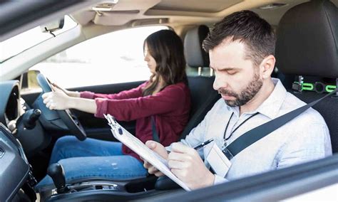 Pourquoi devenir moniteur auto-école ? : Auto-Ecole-PreZeau