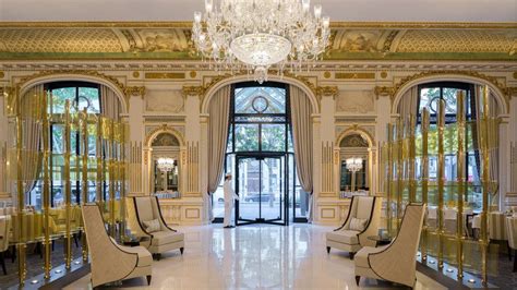 The Peninsula Hotel Paris - 5 star luxury hotels