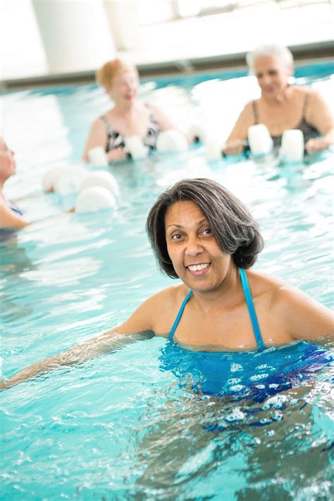 5 Simple and Fun Water Aerobics Exercises for Seniors | Senior Lifestyle