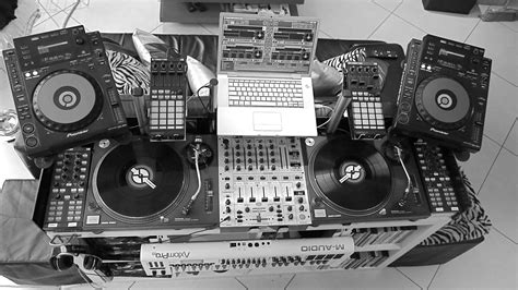 Full Traktor Setup Dj Setup, Studio Setup, Dj Kit, Hey Mr Dj, Dj Decks ...