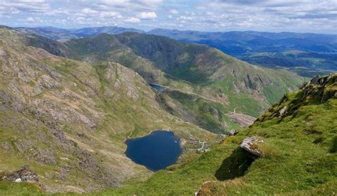 The Lake District: A guide to hiking Old Man Coniston – Travelling Han