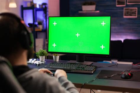 Gamer Using Horizontal Green Screen on Computer Stock Photo - Image of display, gaming: 238037098