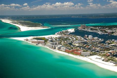 Destin, Florida's different Water Color explained.