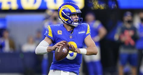 Rams' Matthew Stafford Becomes Fastest QB in NFL History to Throw for ...