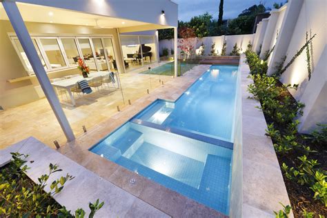 A super-stylish lap pool and spa design in Melbourne's Bayside - Completehome