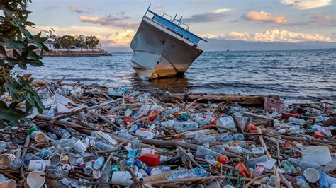 Foto Limbah Atau Sampah Padat Dibuang Ke Laut