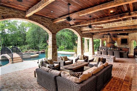 34 Stunning Barndominium Interiors You Will Fall In Love With | Patio ...