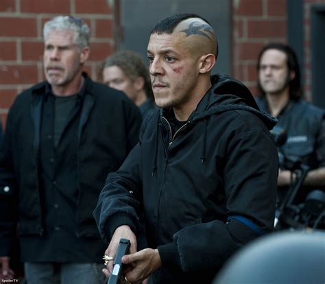 Theo Rossi as Juice in Sons of Anarchy - Lochan Mor (3x08) - Theo Rossi ...