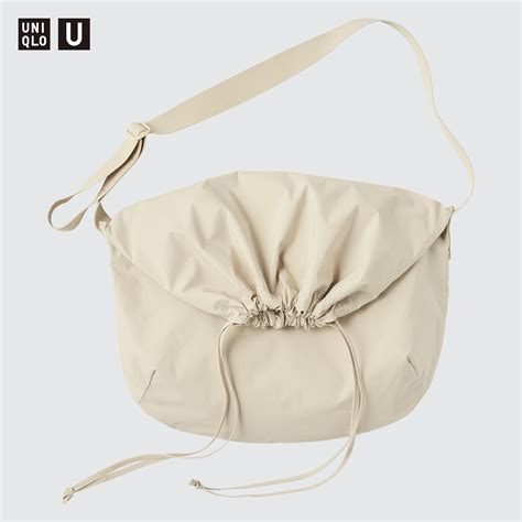 U Drawstring Shoulder Bag | UNIQLO US