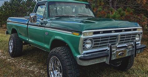 1974 FORD F250 HIGHBOY 4WD TWO TONE | Ford Daily Trucks