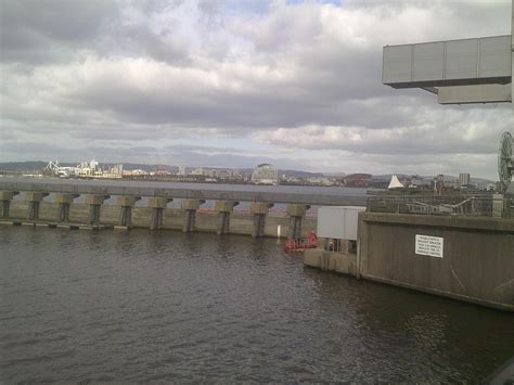 wigton physics: Misunderstanding Cardiff Bay barrage