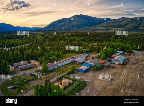 Coldfoot alaska aerial hi-res stock photography and images - Alamy