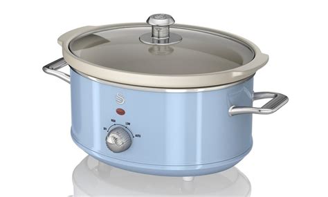 Swan 3.5L Retro Slow Cooker | Groupon