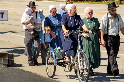 Amish Life: 10 Facts That Will Send You On A Rumspringa