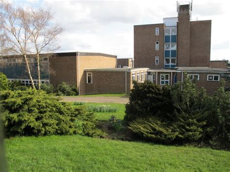 Ellen Wilkinson School, North Ealing © David Hawgood :: Geograph Britain and Ireland