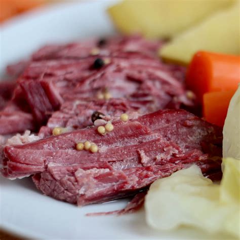 The Best Corned Beef and Cabbage - Everyday Homemade