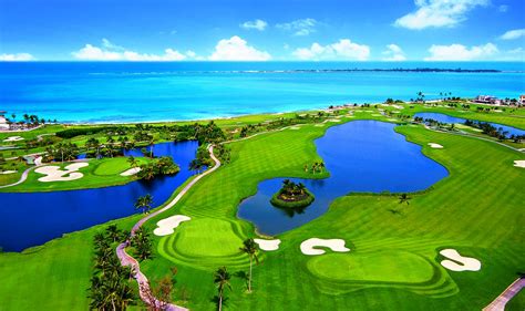 Bahamas Golf Course | Golf Resort & Lessons | Tom Weiskopf Course | Atlantis Paradise Island