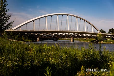 Main Street Bridge - Bridges and Tunnels