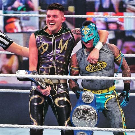 Rey Mysterio revela que tiene más de un millar de máscaras | Superluchas