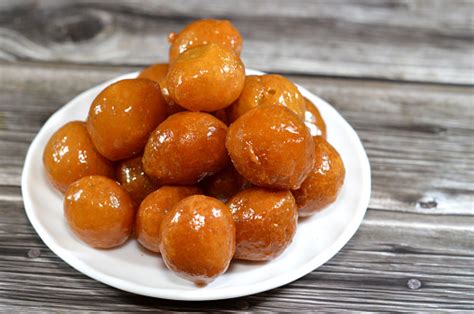 Zalabia Dessert A Type Of Middle Eastern Fried Dough Similar To That Of ...